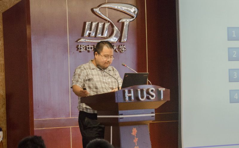 19日作报告的老师